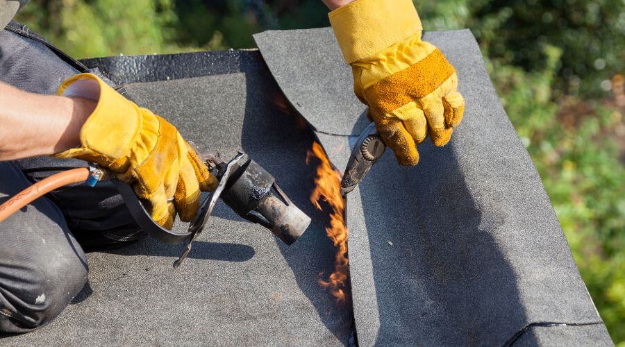 Expert Emergency Roof Repairs services in Auburn, IL